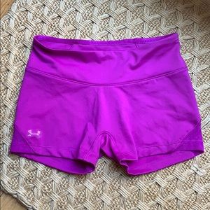 Women’s Under Armour heatgear shorts